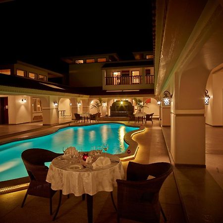 Neonz Resort & Club Ānand Eksteriør billede